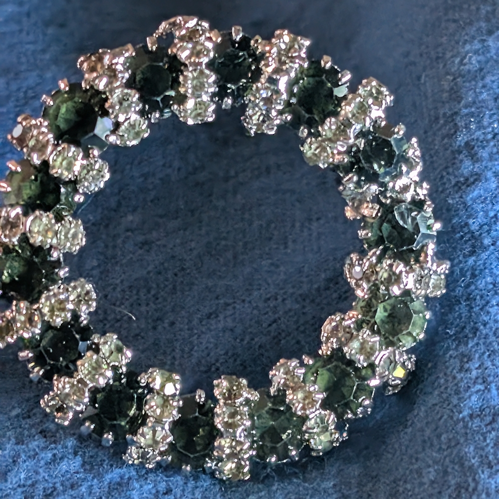 Elegant Silver and Green Crystal Women's Brooch
